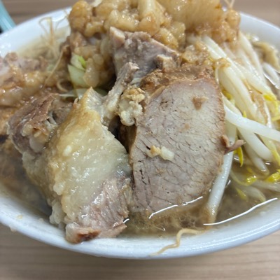 欲に負けないマン