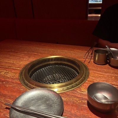 ブラック